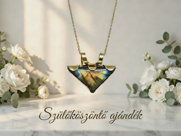 Labradorit medál